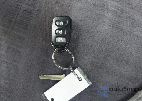 2011 Hyundai Elantra Limited (Ulsan Plant) from USA, damaged, VIN KMHDH4AE2BU165650